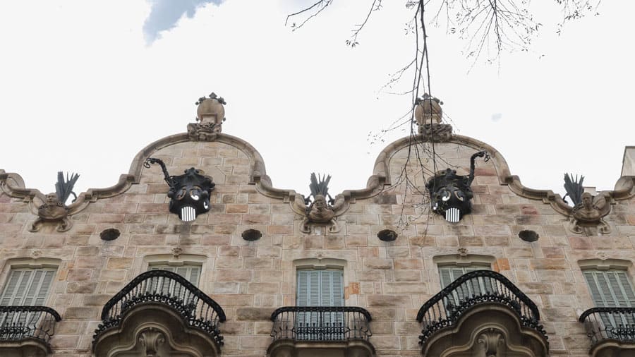 Casa-Calvet-bustos